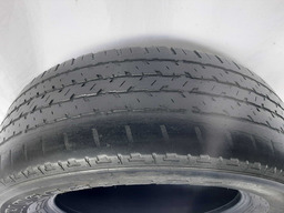 PNEU BRIDGESTONE DUELER 215/65R16 COM BASTANTE DESGASTE