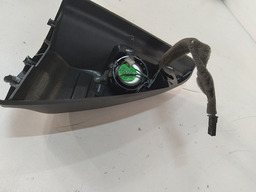 ACABAMENTO INTERNO RETROVISOR DIREITO DISCOVERY 3 DETALHE