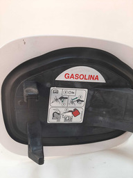 PORTINHOLA TANQUE COMBUSTÍVEL FUSION TITANIUM  2017 DETALHE