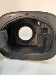 PORTINHOLA TANQUE COMBUSTÍVEL FUSION TITANIUM  2017 DETALHE