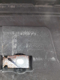 SUPORTE BATERIA FUSION 2.0 TURBO ECOBOOSTER 2013/17 DETALHE