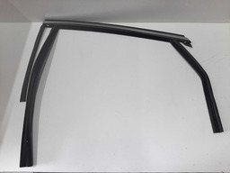 PESTANA CROMADA SUPERIOR TRAS ESQUERDA FUSION TITANIUM 2017