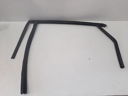 PESTANA SUPERIOR CROMADA TRAS DIREITA FUSION 2014/18 DETALHE