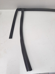 PESTANA SUPERIOR CROMADA TRAS DIREITA FUSION 2014/18 DETALHE