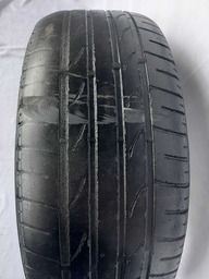 PNEU BRIDGESTONE DUELER 235/55R17 DESGASTADO