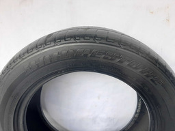 PNEU BRIDGESTONE DUELER 235/55R17 DESGASTADO