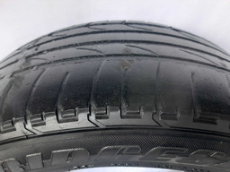 PNEU BRIDGESTONE DUELER 235/55R17 DESGASTADO