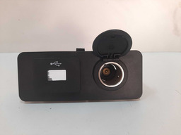 ACABAMENTO ENTRADA USB TOMADA 12V FORD FUSION TITANIUM 2017