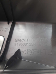 SOLEIRA PORTA TRASEIRA DIREITA RENAULT KWID 2017 A 2021