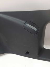 ACABAMENTO COLUNA TRASEIRO DIREITO RENEGADE 16 A 21 DETALHE