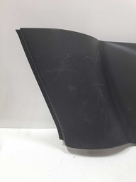 ACABAMENTO COLUNA TRASEIRO DIREITO RENEGADE 16 A 21 DETALHE