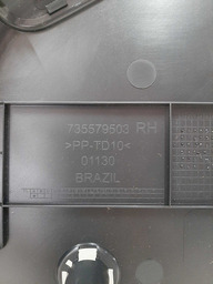 ACABAMENTO COLUNA TRASEIRO DIREITO RENEGADE 16 A 21 DETALHE