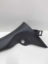 ACABAMENTO SOLEIRA TRASEIRO DIREITO RENEGADE 2021 DETALHE