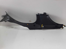 ACABAMENTO SOLEIRA TRASEIRO DIREITO RENEGADE 2021 DETALHE