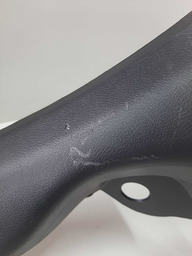 ACABAMENTO SOLEIRA TRASEIRO DIREITO RENEGADE 2021 DETALHE