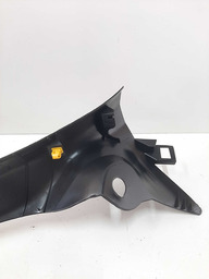 ACABAMENTO SOLEIRA TRASEIRO ESQUERDO RENEGADE 2021 DETALHE