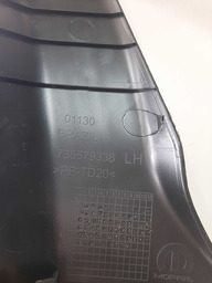 ACABAMENTO SOLEIRA TRASEIRO ESQUERDO RENEGADE 2021 DETALHE