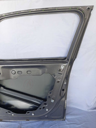 PORTA DIANTEIRA DIREITA JEEP RENEGADE 2016 A 2025 DETALHES