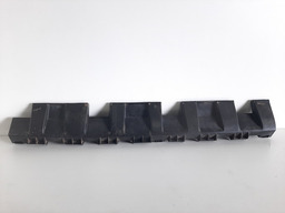 SUPORTE SPOILER LADO DIREITO RENAULT DUSTER 2015 A 2019