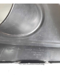 MOLDURA FAROL MILHA DIREITO CIVIC G10 2017 A 21 DETALHE USO