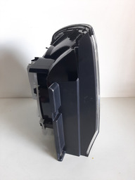 LANTERNA TRASEIRA DIREITA OROCH 2023/