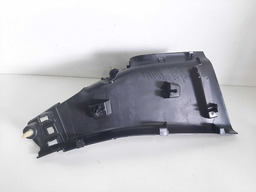 ACABAMENTO COLUNA TRASEIRO DIREITO OROCH 2022 A 24 DETALHE