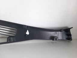 ACABAMENTO COLUNA PORTA TRAS ESQUERDA RENAULT OROCH 2023