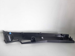 ACABAMENTO COLUNA PORTA TRAS ESQUERDA RENAULT OROCH 2023