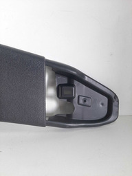 ACABAMENTO COLUNA TRASEIRO DIREITO RENAULT OROCH 2022 A 24