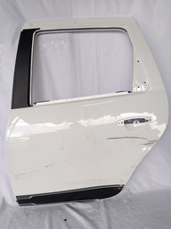 PORTA TRASEIRA ESQUERDA DUSTER 2017/2020 OROCH 2016/ DETALHE