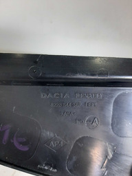 MOLDURA EXTERNA PORTA TRASEIRA ESQUERDA RENAULT OROCH 2023