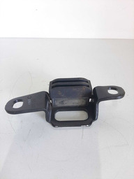 BATENTE TAMPA TRASEIRA ESQUERDO RENAULT OROCH 2023 DETALHE