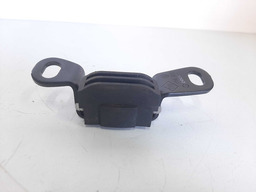 BATENTE TAMPA TRASEIRA ESQUERDO RENAULT OROCH 2023 DETALHE