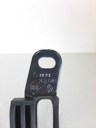 BATENTE TAMPA TRASEIRA DIREITO RENAULT OROCH 2022 2023 2024