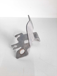 SUPORTE TRASEIRO ESQUERDO RENAULT OROCH 1.3 2022 2023 2024