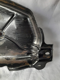 PROTETOR TANQUE COMBUSTIVEL DISCOVERY 4 2012 A 2016 DETALHE