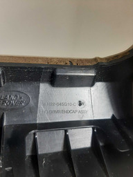 MOLDURA DIFUSOR AR LATERAL ESQUERDO DISCOVERY 4 2012 A 2016