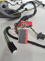 CHICOTE PORTA DIANTEIRA DIREITA DISCOVERY 4 2012 A 2016