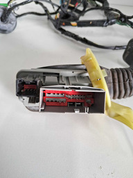 CHICOTE PORTA DIANTEIRA DIREITA DISCOVERY 4 2012 A 2016