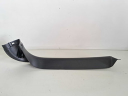 Acabamento Esquerdo Tampa Traseira Discovery 4 2012 A 2016 