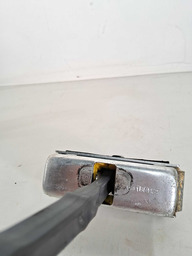 LIMITADOR PORTA TRASEIRA ESQUERDA DISCOVERY 4 2012 A 2016