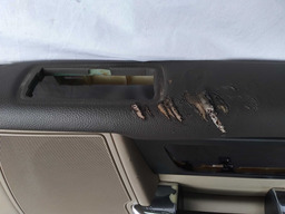 FORRO PORTA DIANTEIRA DIREITA DISCOVER 4 2012 A 2016 DETALHE