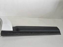 ACABAMENTO PARALAMA TRAS DIREITO DISCOVERY 4 2012 DETALHE