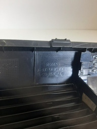 MOLDURA COLUNA DIREÇÃO DISCOVERY 4 3.0 2012 A 2016 DETALHE