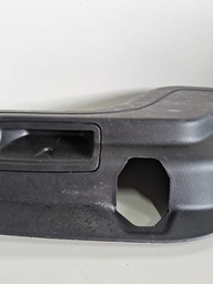 ACABAMENTO TAMPA TRASEIRA DISCOVERY 4 2012 A 16 DETALHE USO