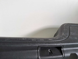 ACABAMENTO TAMPA TRASEIRA DISCOVERY 4 2012 A 16 DETALHE USO