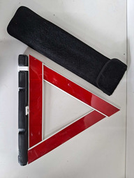 TRIÂNGULO SINALIZAÇÃO DISCOVERY 4 2012 A 2016 DETALHE