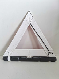 TRIÂNGULO SINALIZAÇÃO DISCOVERY 4 2012 A 2016 DETALHE