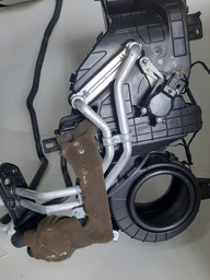 CAIXA AR CONDICIONADO DISCOVERY 4 3.0 2012 A 2016