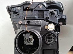 FAROL DIREITO DISCOVERY 4 2014 A 2016 RETIRADA PEÇAS